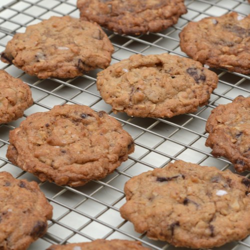 Salted Oatmeal Cookies with Dark Chocolate